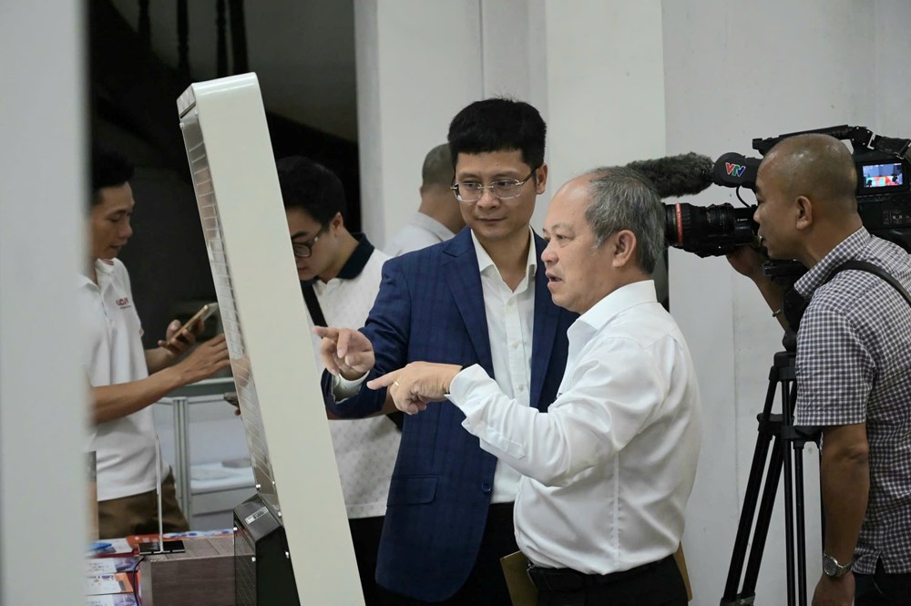 Hài hòa quản quyền và quyền tiếp cận tri thức Hài hòa quản quyền và quyền tiếp cận tri thức