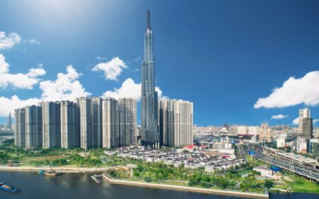 Khối ngoại trở lại bán ròng, song giải ngân mạnh vào cổ phiếu Vingroup ở vùng giá cao