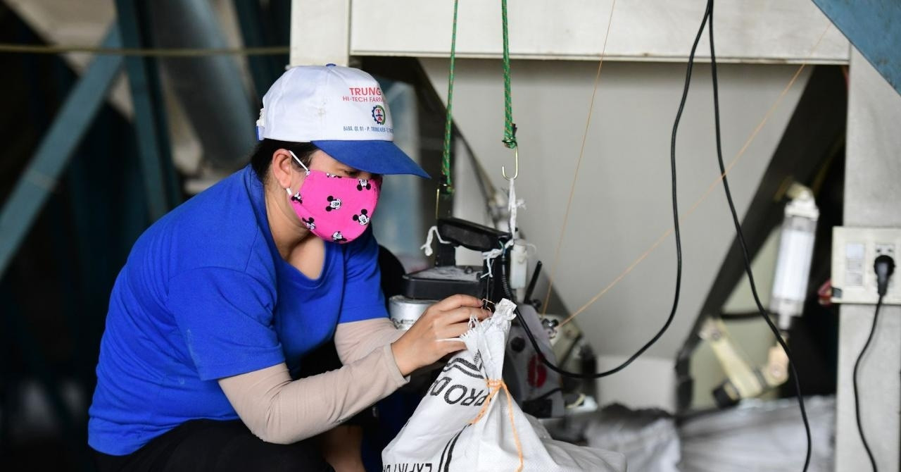 Lúng túng in nhãn bao bì vì chưa đổi được giấy phép kinh doanh theo địa chỉ mới Lúng túng in nhãn bao bì vì chưa đổi được giấy phép kinh doanh theo địa chỉ mới