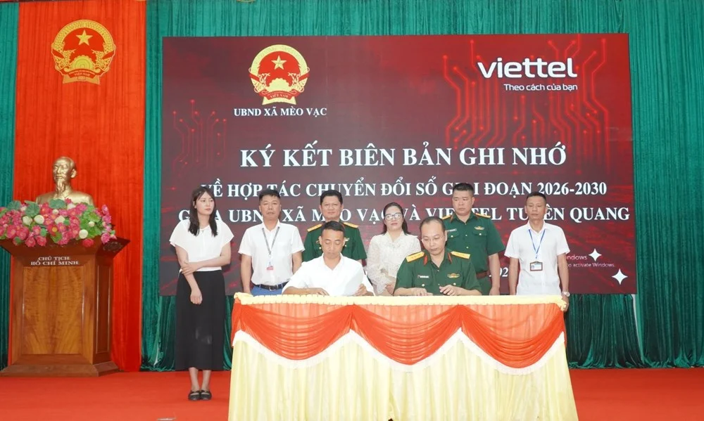 Mèo Vạc đẩy mạnh chuyển đổi số để phục vụ người dân và doanh nghiệp
