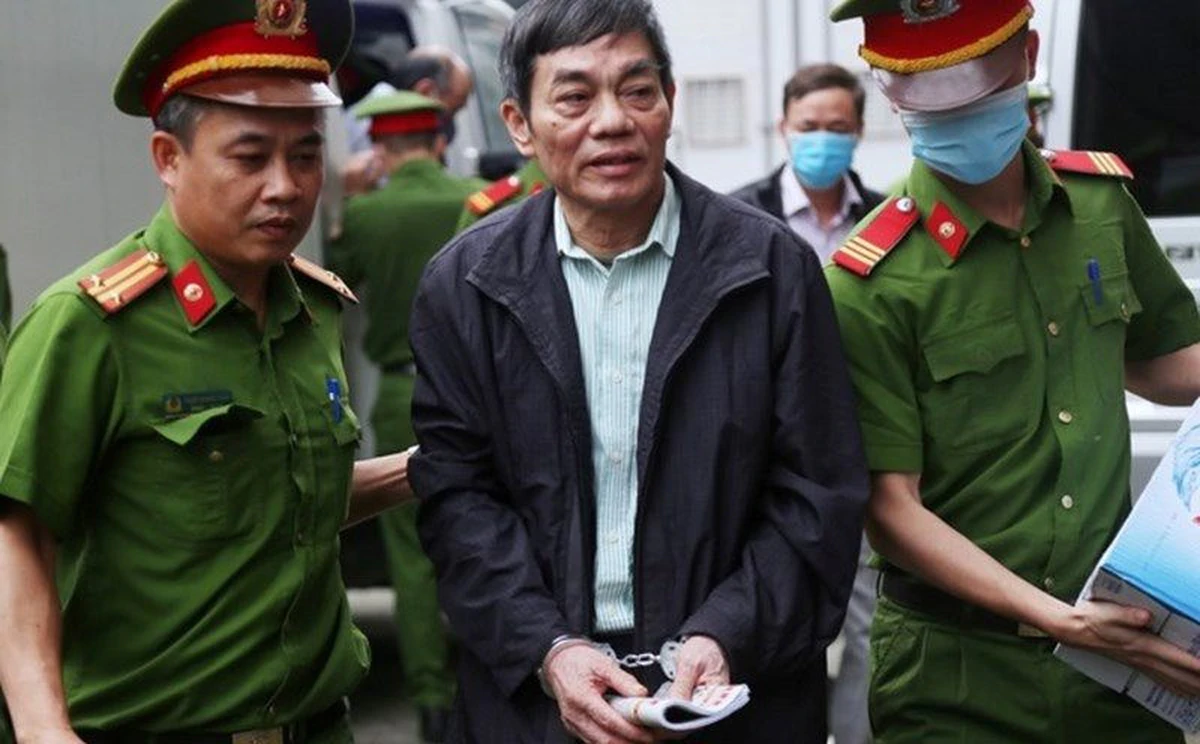 Nhóm lãnh đạo Tổng Công ty Thép Việt Nam bị cáo buộc gây thiệt hại 234 tỷ đồng cho Nhà nước Nhóm lãnh đạo Tổng Công ty Thép Việt Nam bị cáo buộc gây thiệt hại 234 tỷ đồng cho Nhà nước