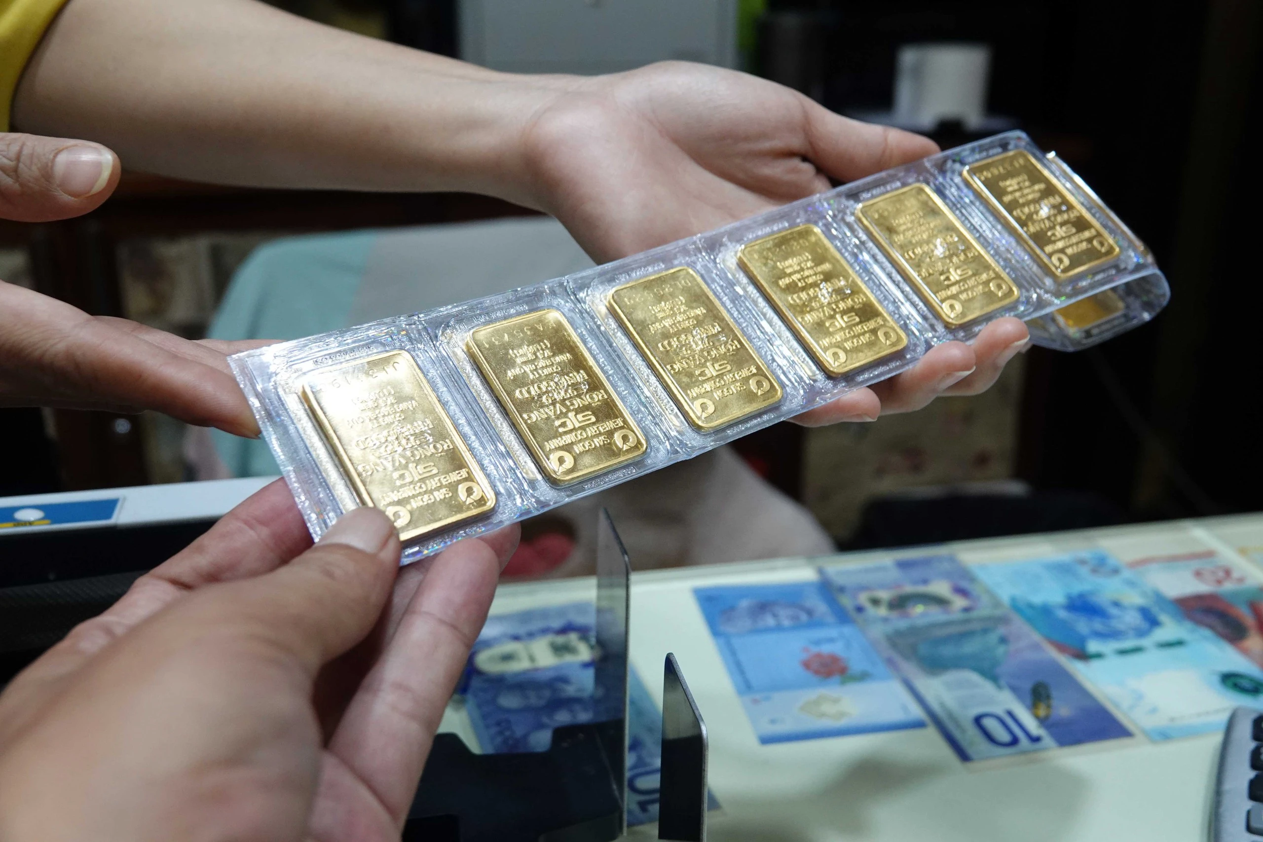 Thị Trường Vàng: Nhịp Điều Chỉnh Không Đồng Nhất