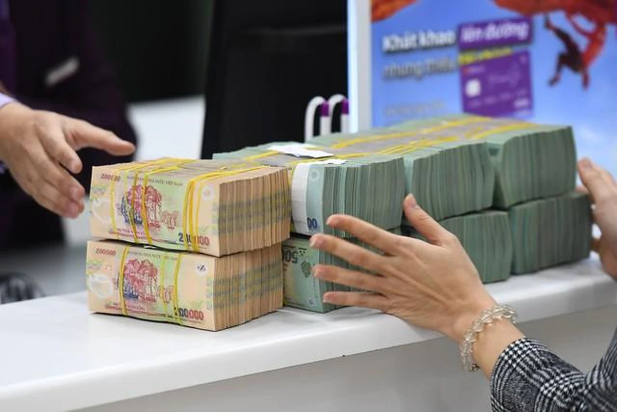 Lãi suất ngân hàng 12/7 tại MB, Sacombank, HDBank, Agribank, Vietcombank, BIDV, VietinBank,…