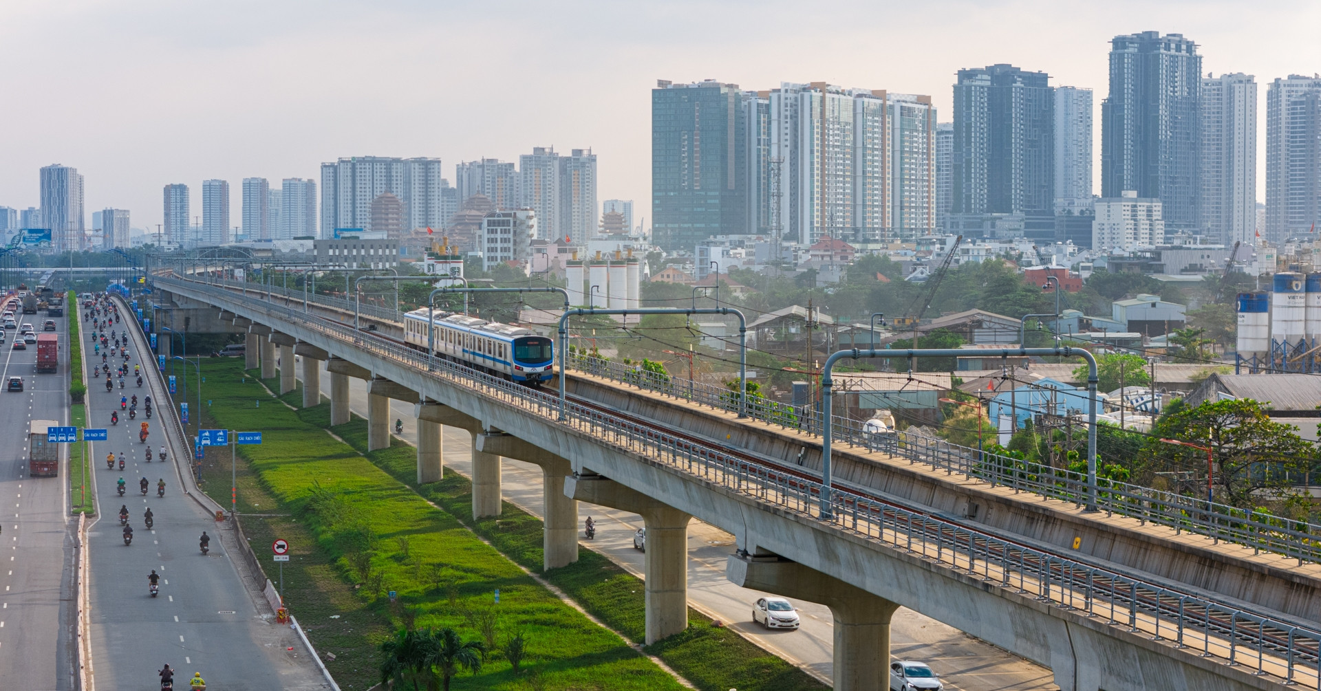 Metro số 1 vận hành gần 2 năm, ga nào đẩy giá căn hộ tăng mạnh nhất? Metro số 1 vận hành gần 2 năm, ga nào đẩy giá căn hộ tăng mạnh nhất?