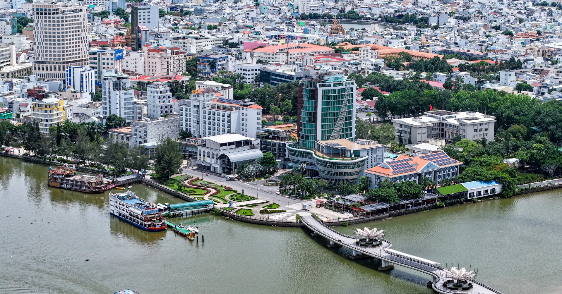 Nhờ bạn thân đứng tên mua đất, đến khi qua đời vẫn chưa đòi lại được Nhờ bạn thân đứng tên mua đất, đến khi qua đời vẫn chưa đòi lại được
