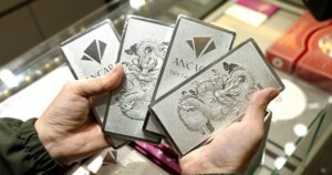 Giá bạc hôm nay 30-5: Lỗ gần 500 triệu đồng vì mua bạc lúc đỉnh, nên chờ tiếp hay cắt lỗ?