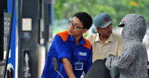 Giá xăng dầu hôm nay 5/6: Dầu thế giới giảm mạnh, trong nước E10 có giá mới Giá xăng dầu hôm nay 5/6: Dầu thế giới giảm mạnh, trong nước E10 có giá mới