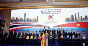 FPT ký 6 hợp tác chuyển đổi AI với tập đoàn lớn tại Thái Lan và Singapore FPT ký 6 hợp tác chuyển đổi AI với tập đoàn lớn tại Thái Lan và Singapore